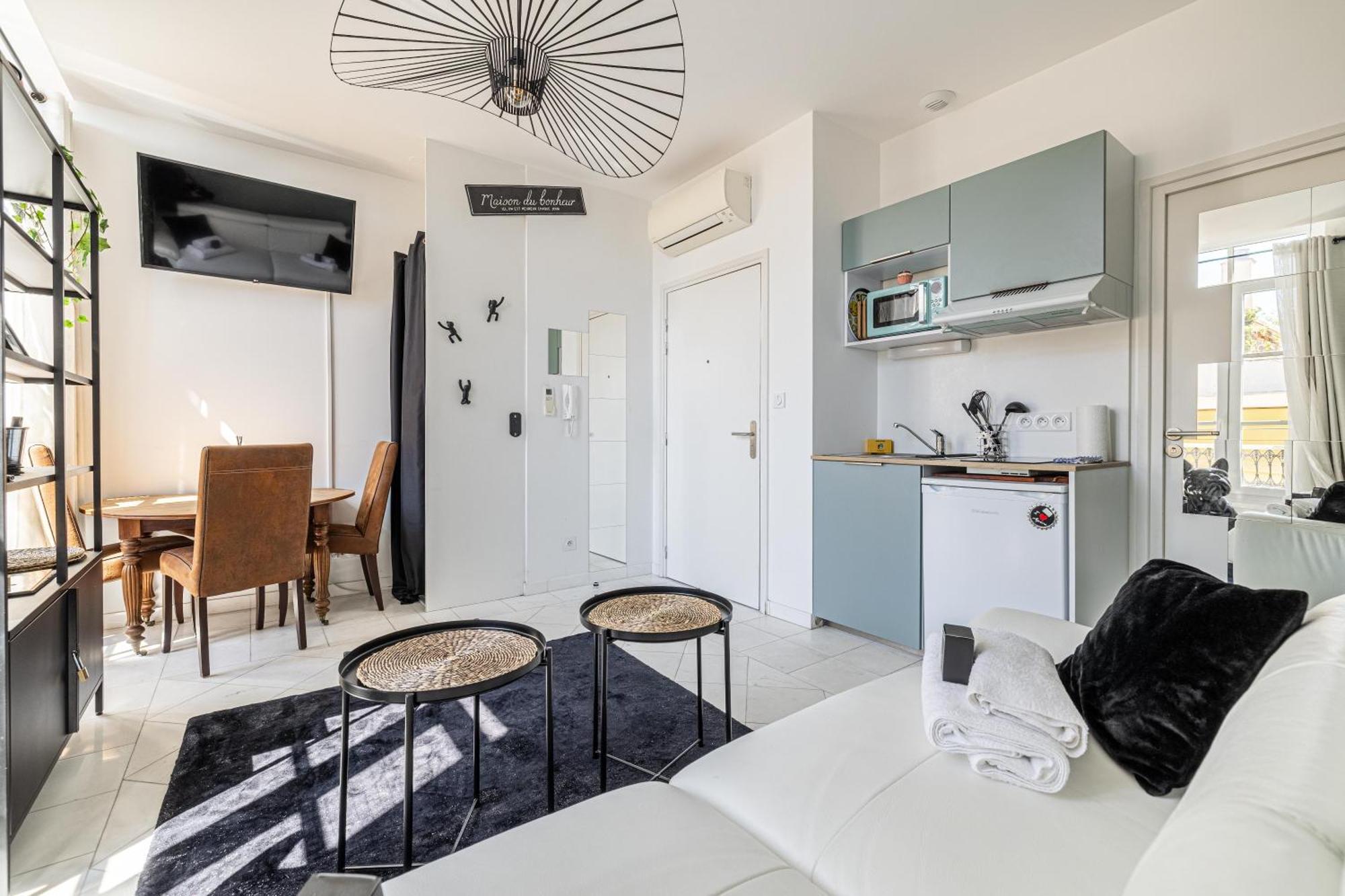 Private - Small Studio For Two At 5 Minutes From Croisette Cannes Buitenkant foto